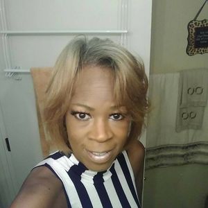 Meet your Posher, Beverly